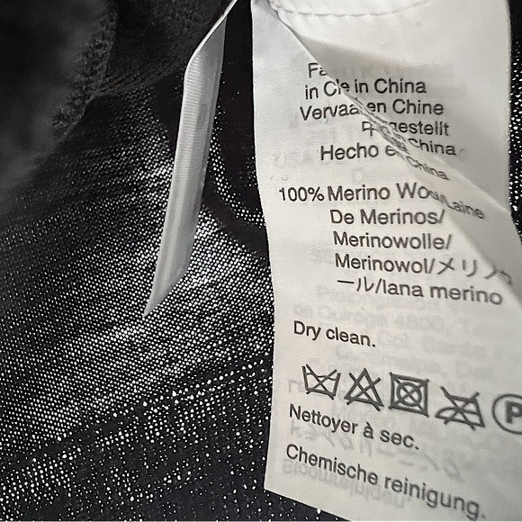 J. Crew Black Fitted Crewneck 3/4 sleeves Sweater in Merino Wool Size Small NWT - Picture 6 of 6